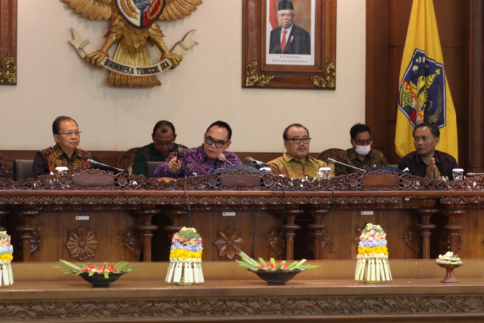 podiumnews.com-DPRD Bali Setujui Empat Raperda Jadi Perda